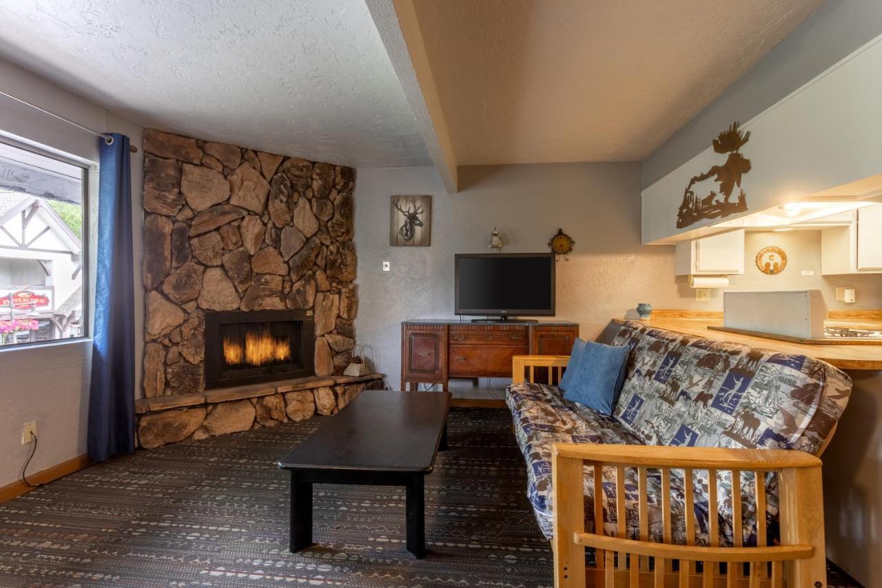 Village Suites Inn - American Black Bear - Perfect Location, In The Village! Can'T Be Better! Big Bear Lake Kültér fotó
