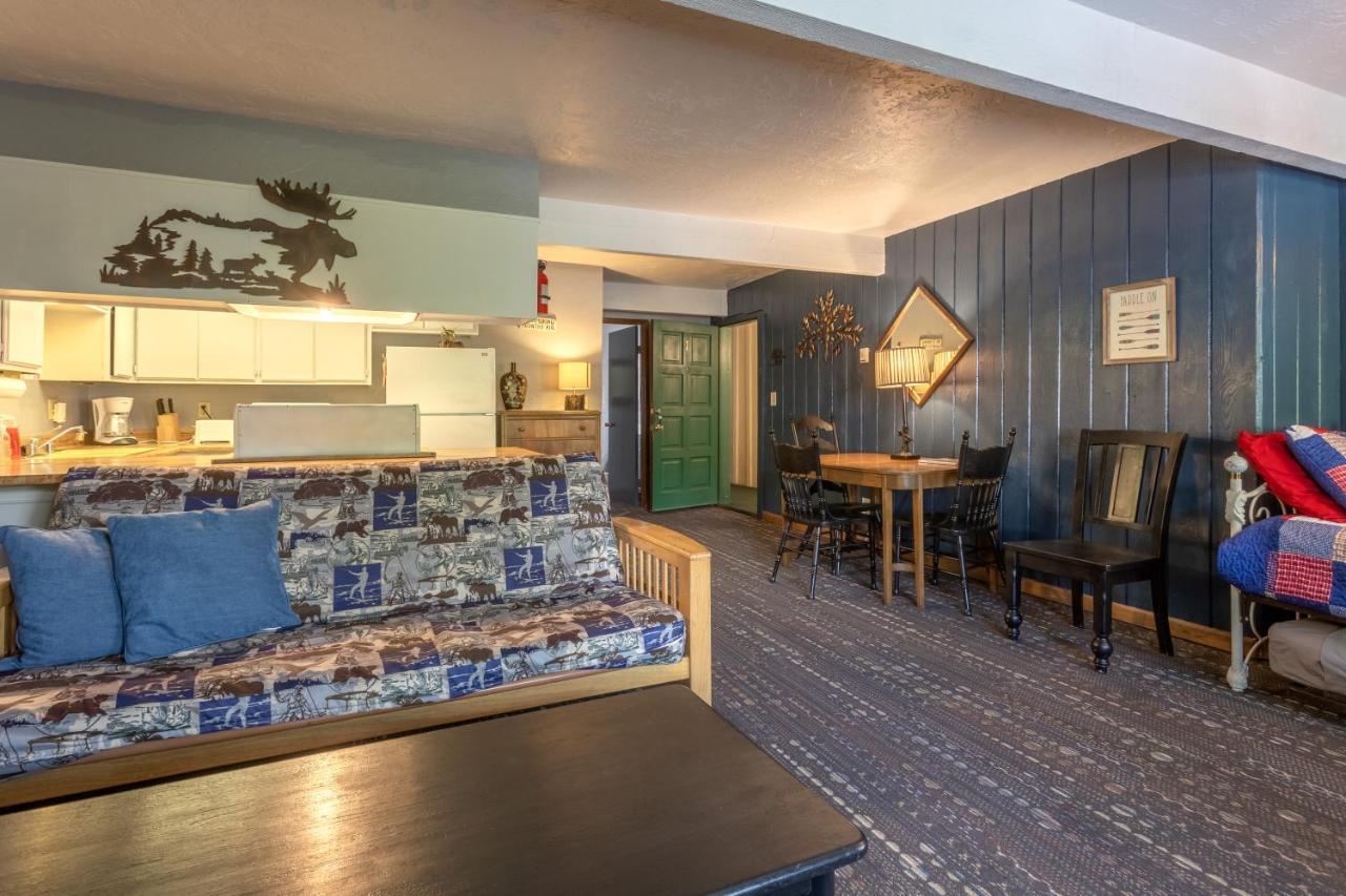 Village Suites Inn - American Black Bear - Perfect Location, In The Village! Can'T Be Better! Big Bear Lake Kültér fotó